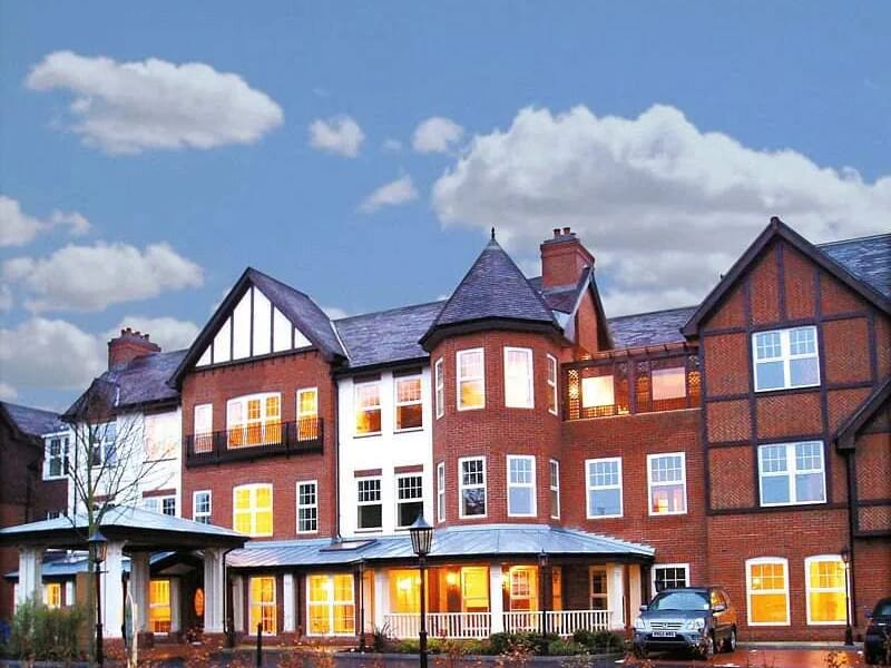 Fleet Hall Care Home - Nursing Home in Fleet, England photo 2