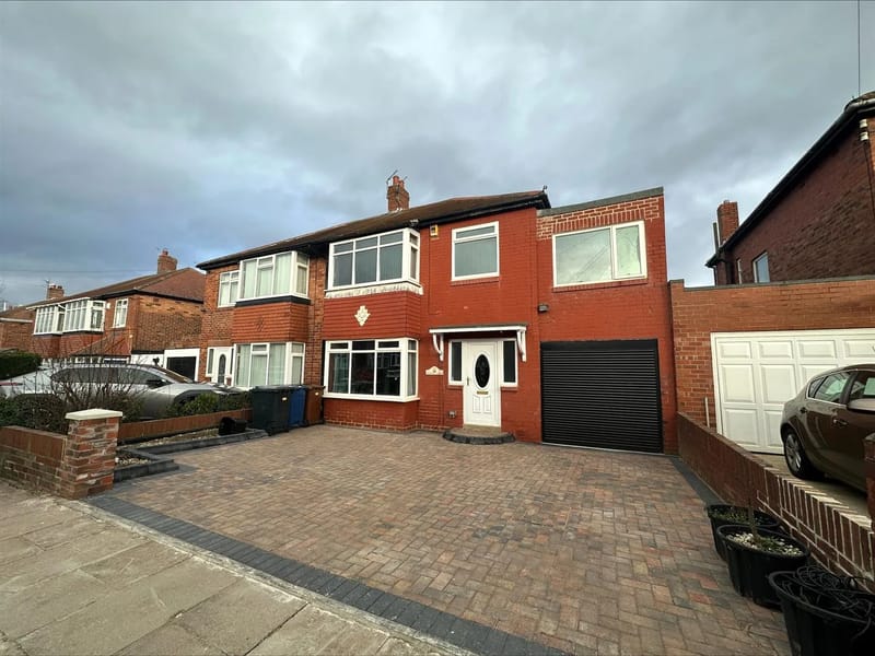 Rosewood Villa - Assisted Living in Newcastle Upon Tyne, England photo 2