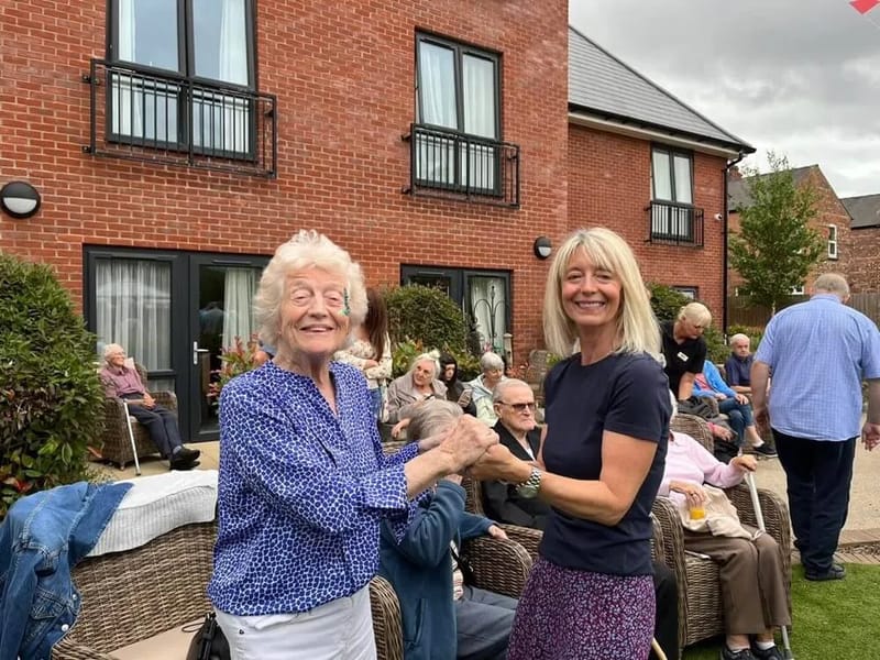 Oakfield Croft - Assisted Living in Sale, England photo 3
