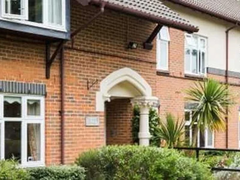 Moor House Residential Care Home - Nursing Home in Staines-Upon-Thames, England photo 1