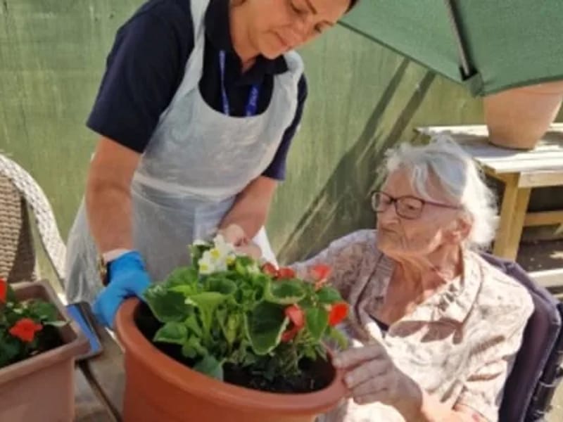 Pearl Home Care Ltd - In-Home Care in Barnsley, England photo 2