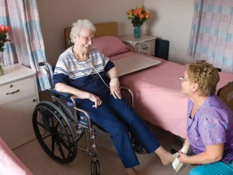 Hilltop Heights Health & Rehab Center - Nursing Home in Johnstown, PA photo 3