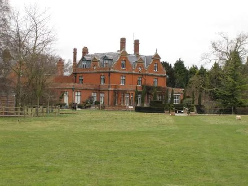 13 Greenway Park - Assisted Living in Chippenham, England photo 2