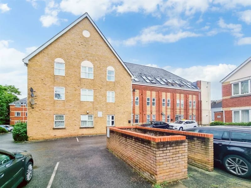 131 Trafalgar Street - In-Home Care in Gillingham, England photo 2