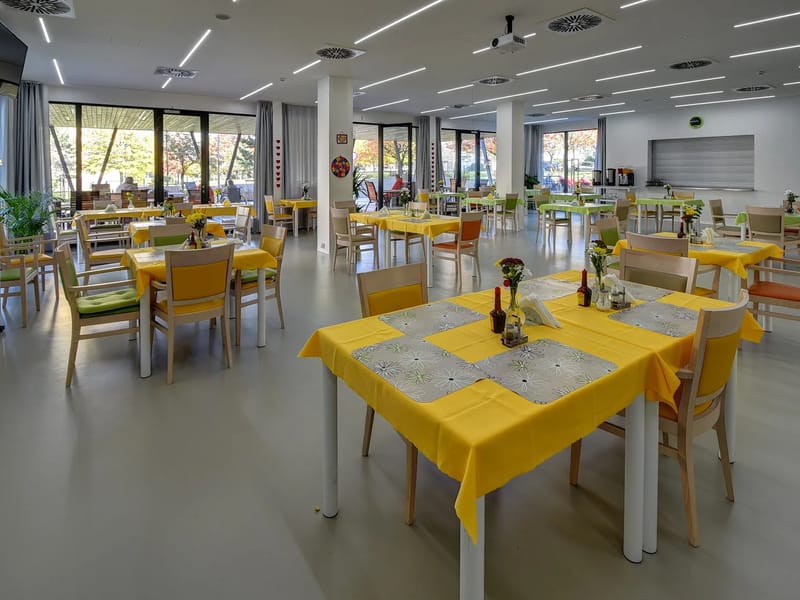 domovy pro seniory (3112913) - Podporované bydlení in Hradec Králové, Královéhradecký kraj photo 2
