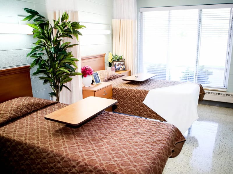 Greenfield Rehab and Nursing Center - Nursing Home in Royal Oak, MI photo 3