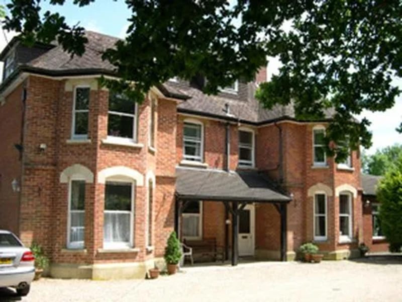 Highgrove Care Home - Assisted Living in Wimborne, England photo 2