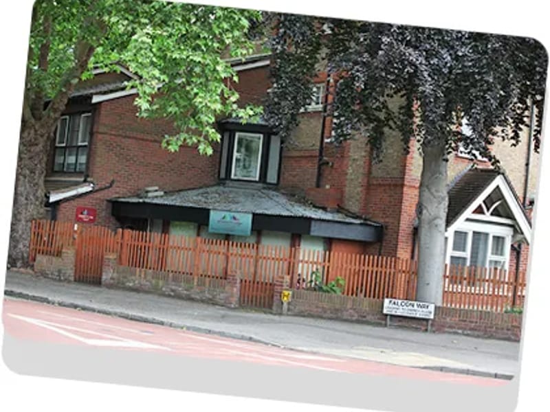 Apasen Lodge in London, England photo 1