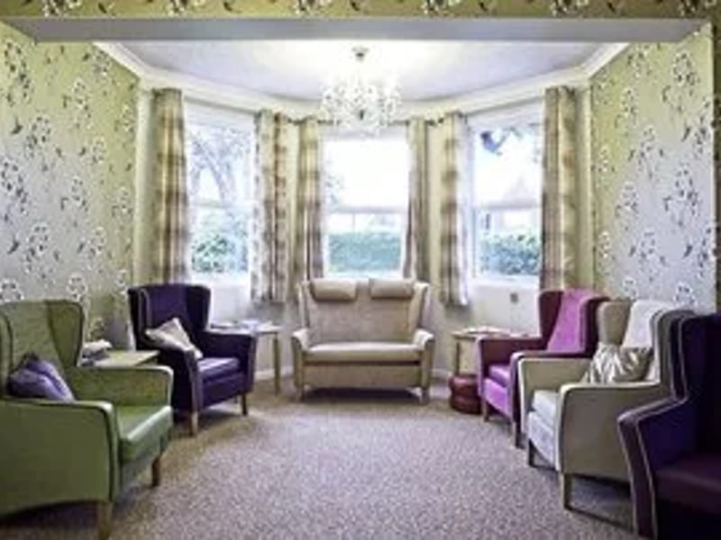 St Georges Residential Care Home - Assisted Living in Mitcham, England photo 3