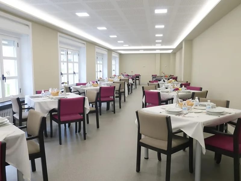Residencia De Personas Mayores Santisima Trinidad - Hogar de Ancianos in Salamanca, Castilla y León photo 2