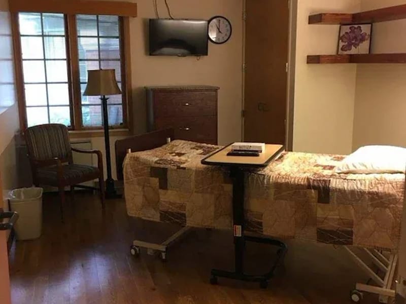 Iowa Jewish Senior Life Center - Nursing Home in Des Moines, IA photo 2