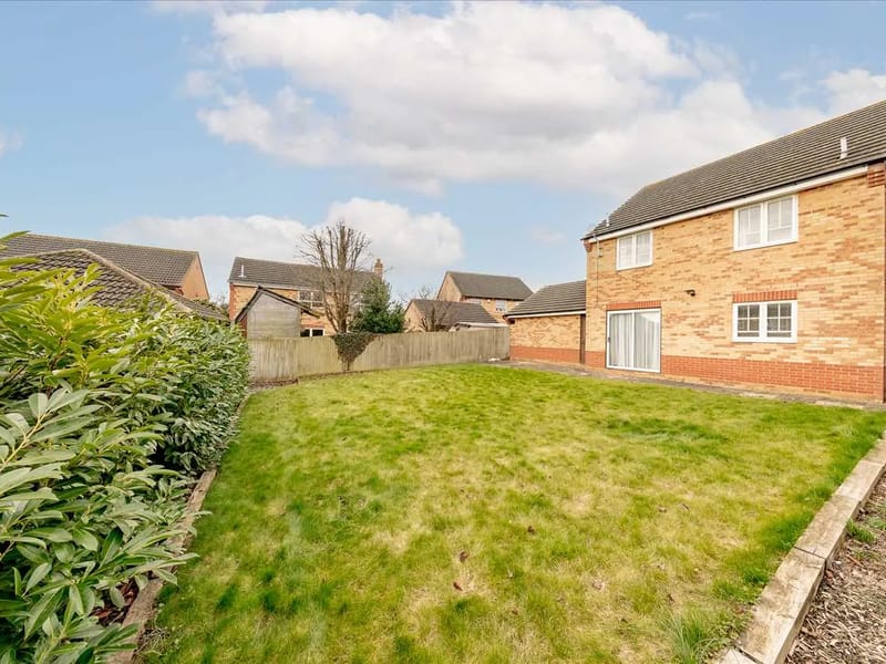18 Morland Drive - Assisted Living in Milton Keynes, England photo 3