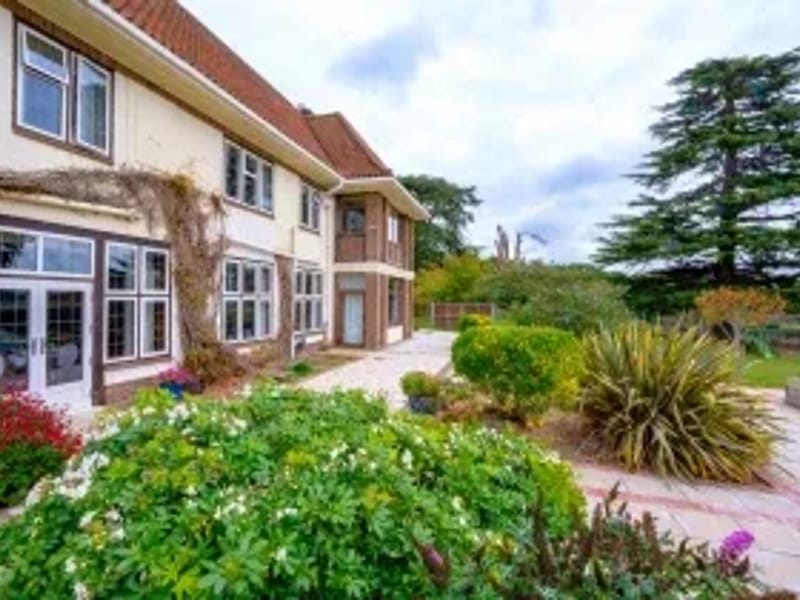 Chaseley Care Home - Assisted Living in Blackpool, England photo 3