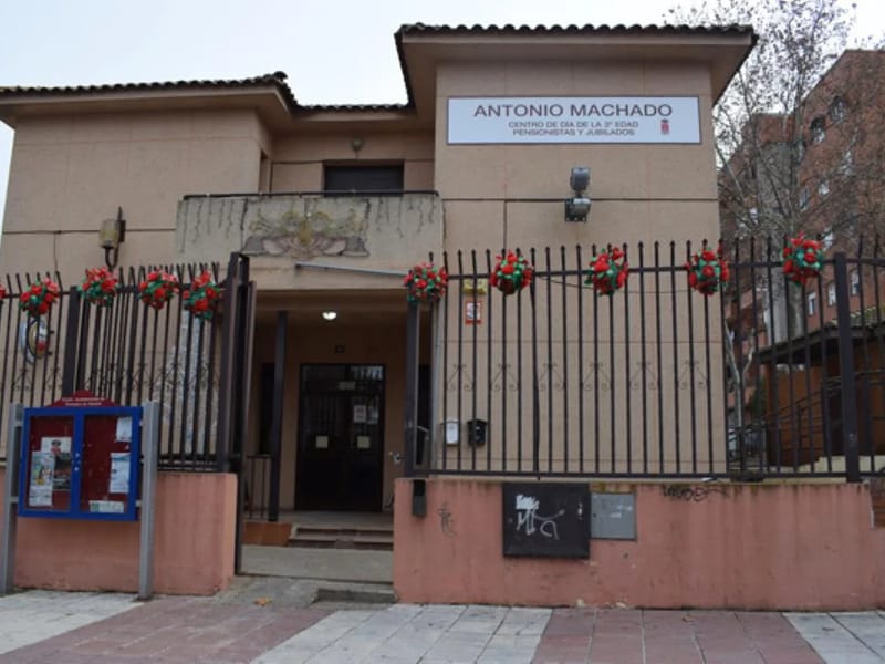 Antonio Machado Ayuntamiento De Madrid, Centro De Mayores - Hogar de Ancianos in Madrid, Madrid photo 3