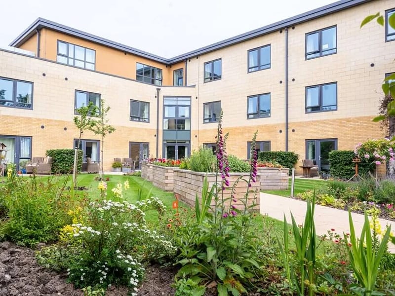 Harcourt Gardens Care Home - Nursing Home in Harrogate, England photo 2