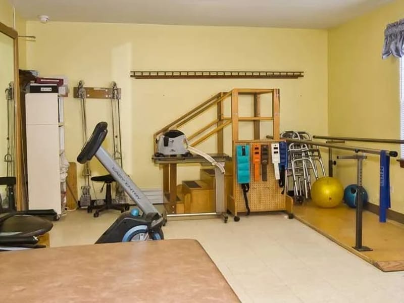 Aperion Care Midlothian - Nursing Home in Midlothian, IL photo 3