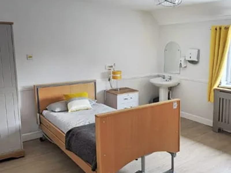 Broomfield Lodge - Nursing Home in Herne Bay, England photo 3