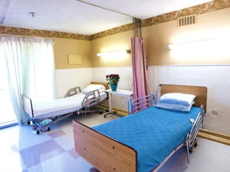 Burlington Convalescent Hospital - Nursing Home in Los Angeles, CA photo 2