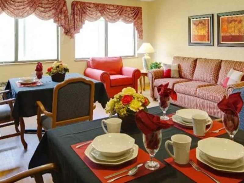 Renaissance Terrace - Nursing Home in Harriman, TN photo 3