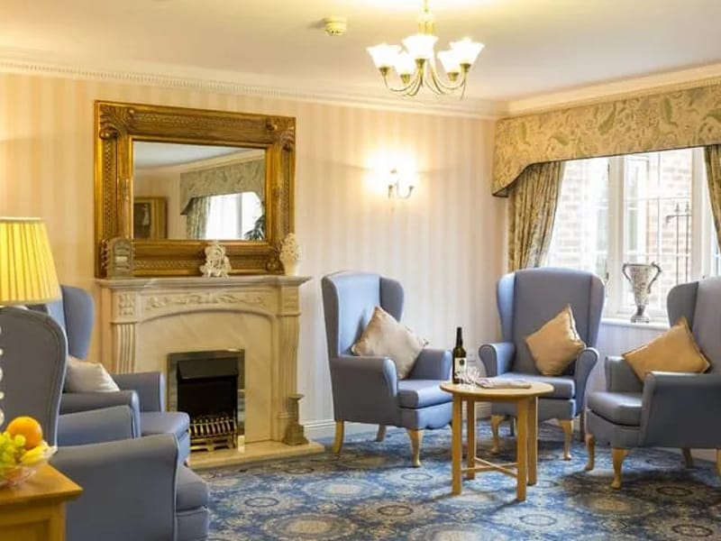 Paddock Lodge Care Home - Assisted Living in Huddersfield, England photo 2