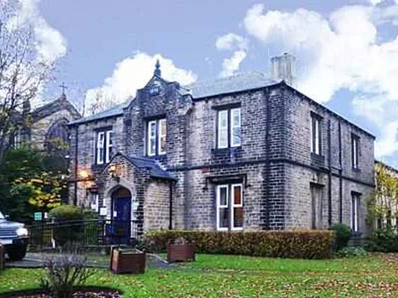 Paddock Lodge Care Home - Assisted Living in Huddersfield, England photo 3