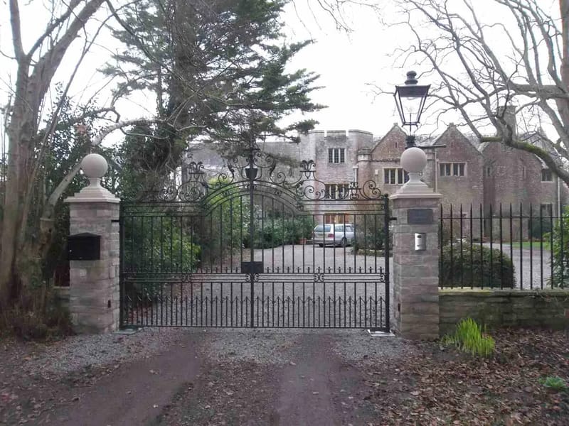 Marston Court in Leicester, England photo 3