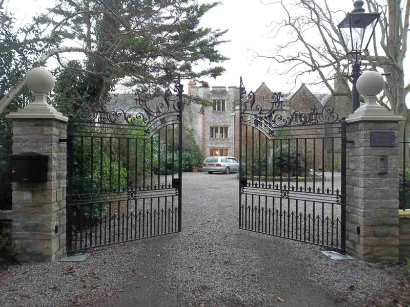 Marston Court in Leicester, England photo 2