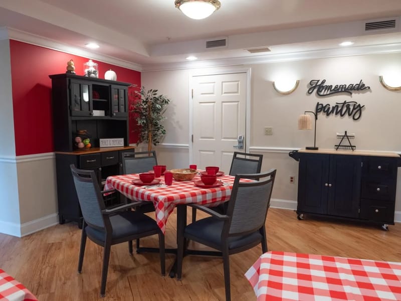 Vista Grande Villa - Assisted Living in Jackson, MI photo 3