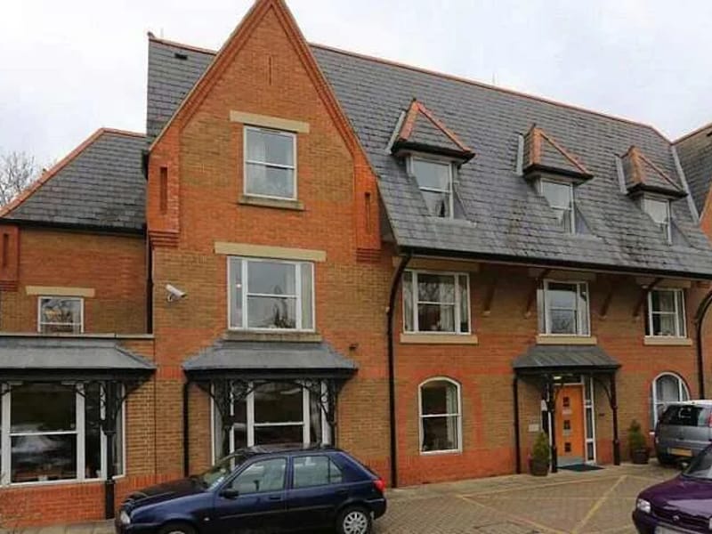 Maitland House - Nursing Home in Reading, England photo 3
