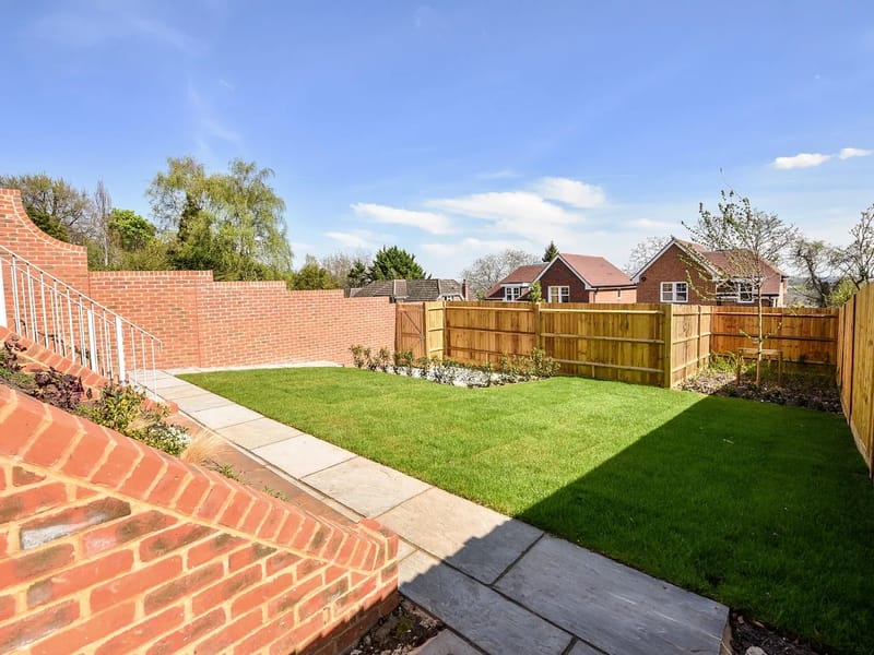 Romsey / Winchester Avenue - Assisted Living in Nuneaton, England photo 2