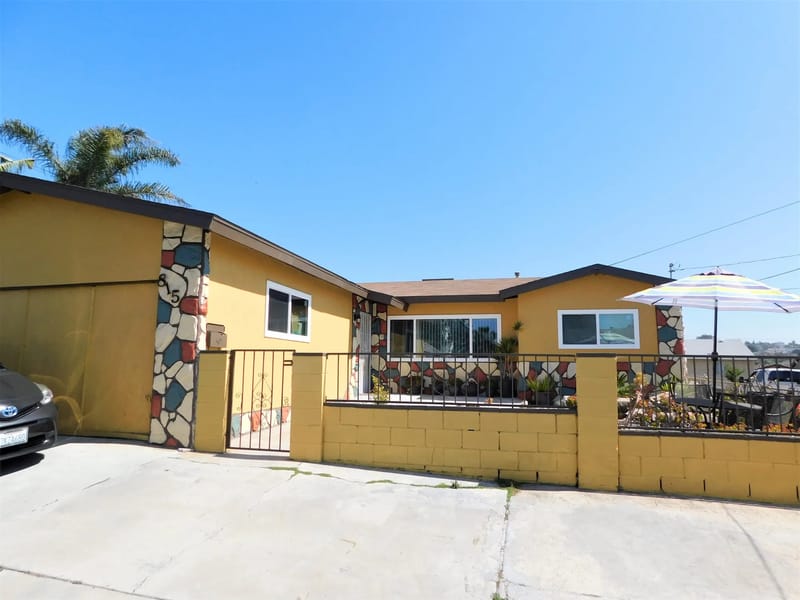 Daleina'S Home Care - Assisted Living in National City, CA photo 1