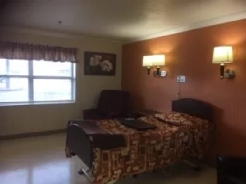 Autumn Oaks Caring Center — Nursing Home, Mountain Grove, MO · photo 3