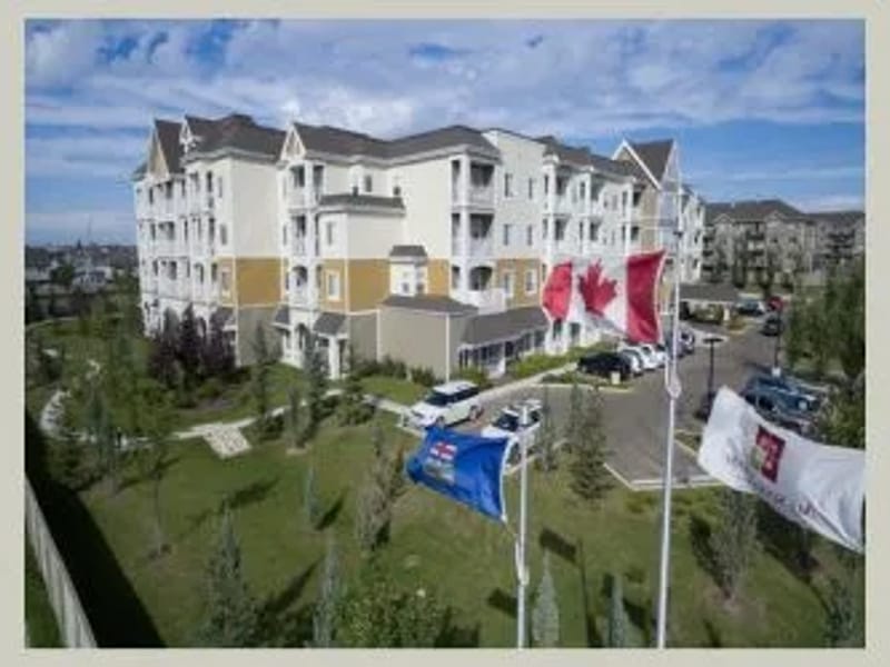 Laurel Heights Retirement Residence in Edmonton, AB photo 2