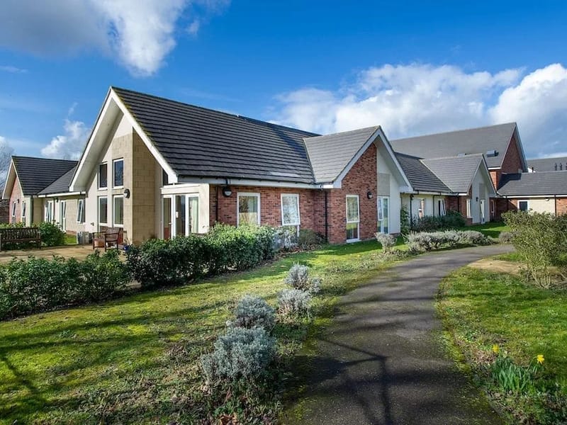 Manton Heights Care Centre in Bedford, England photo 3