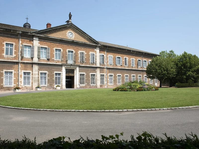 Ehpad Du Ch De Macon Hotel Dieu - EHPAD in MACON, Bourgogne-Franche-Comté photo 1
