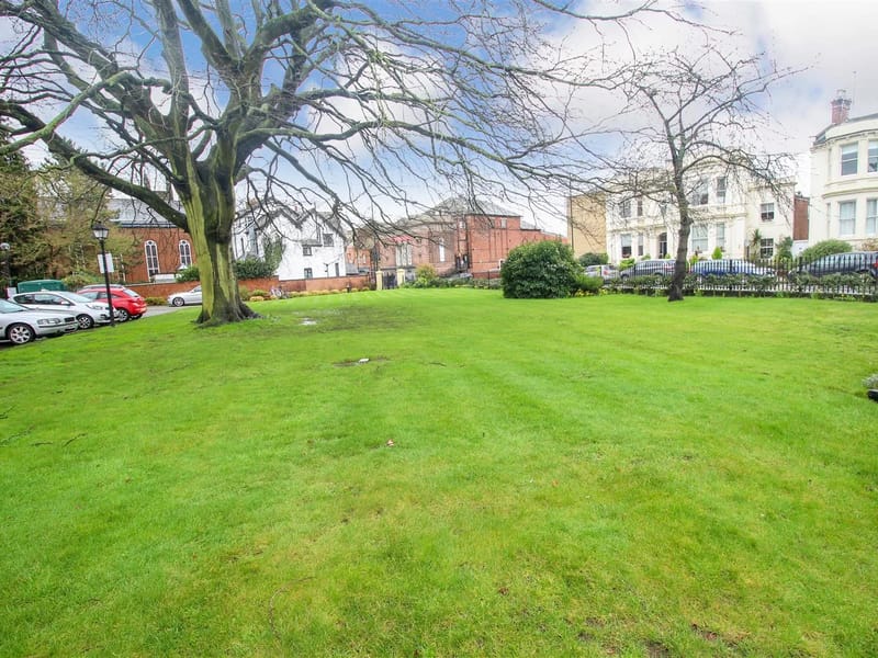 Valley Road - In-Home Care in Leamington Spa, England photo 2