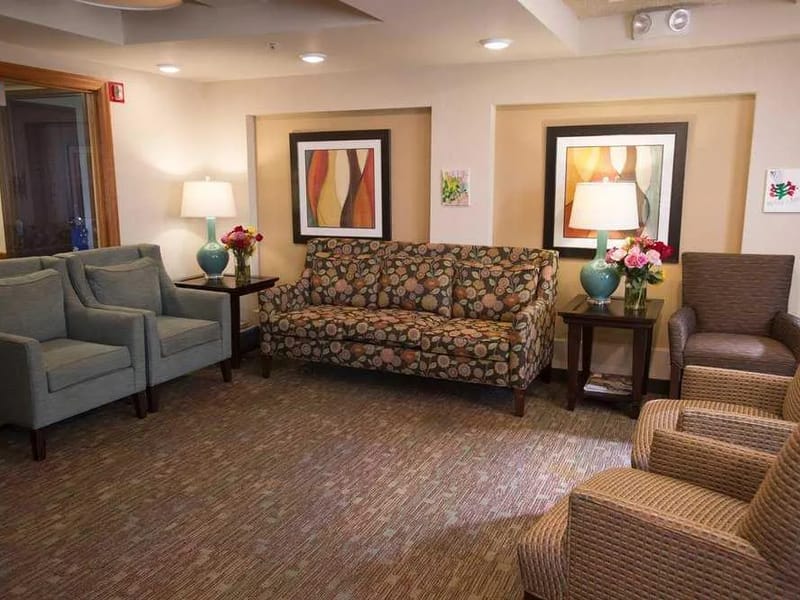 Life Skills Residential-The Loop - Assisted Living in Oak Park, MI photo 4