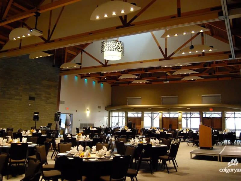 Globeas Lodge II in Calgary, AB photo 3