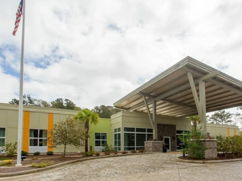 Benton House Of West Ashley - Assisted Living in Charleston, SC photo 2