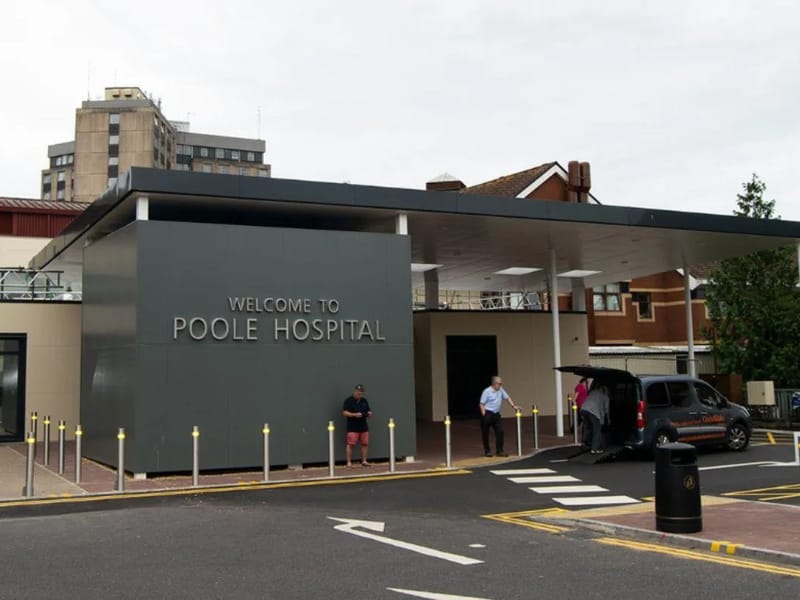 Poole Hospital - Hospital in Poole, England photo 2