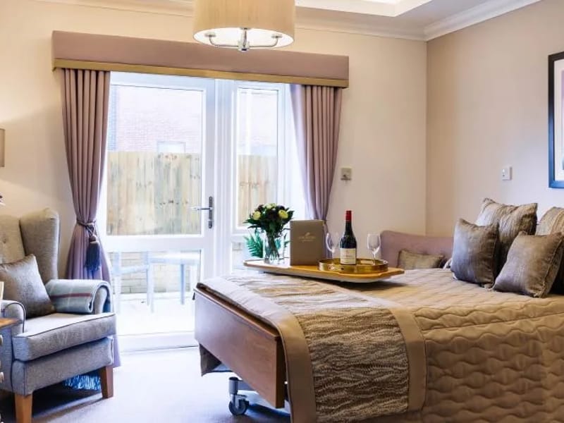 Wilton Place Care Home - Assisted Living in Salisbury, England photo 2