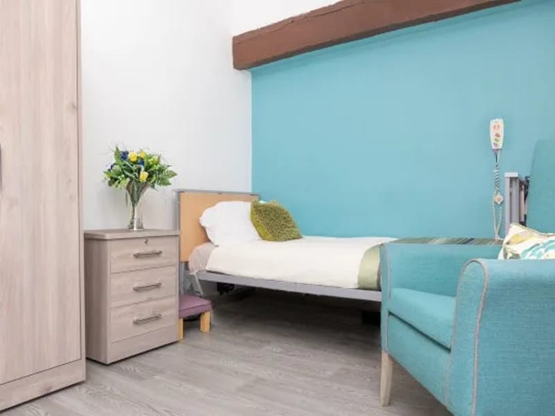 Langwith Lodge Care Home - Nursing Home in Mansfield, England photo 5