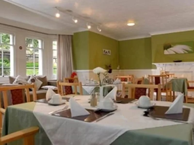 Oakland Grange - Nursing Home in Southsea, England photo 3