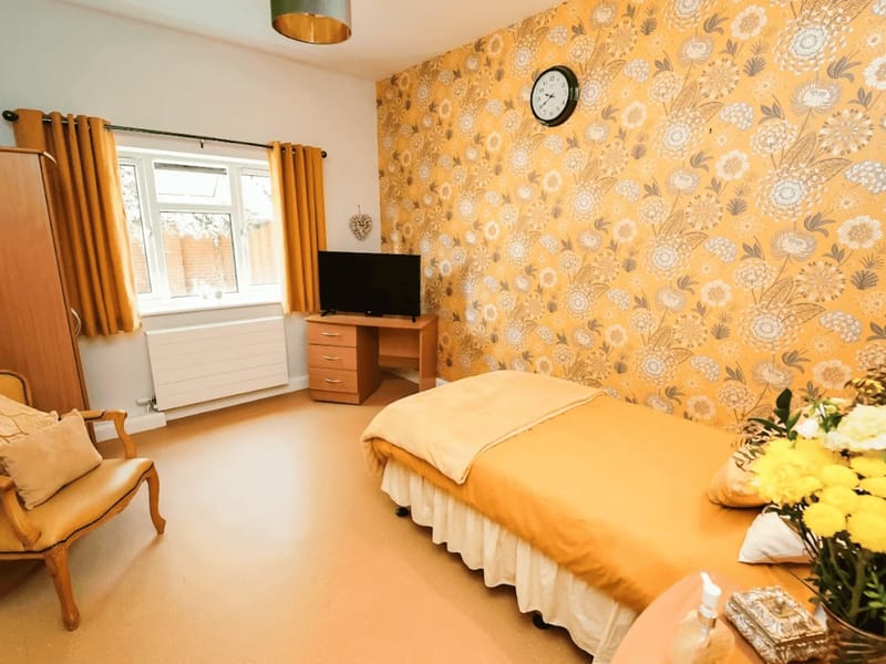 Newgate Lodge Care Home - Nursing Home in Mansfield, England photo 1