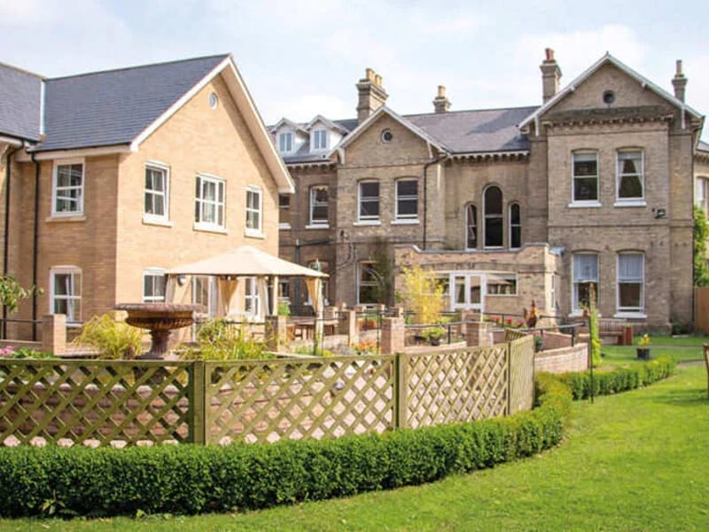 Bilney Hall - Nursing Home in Dereham, England photo 2