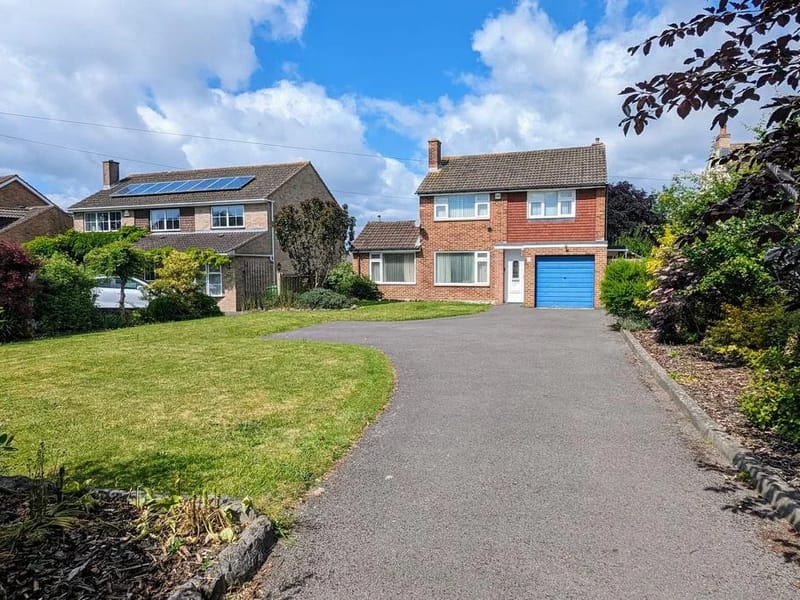 66 Park Lane - Hospital in Fareham, England photo 2