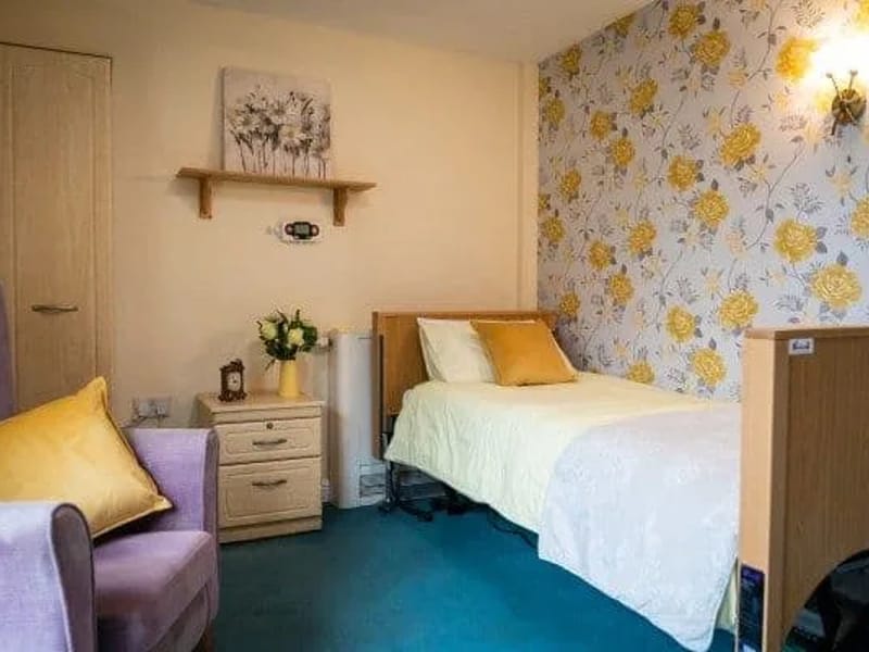 The Laurels Care Home - Nursing Home in Attleborough, England photo 1
