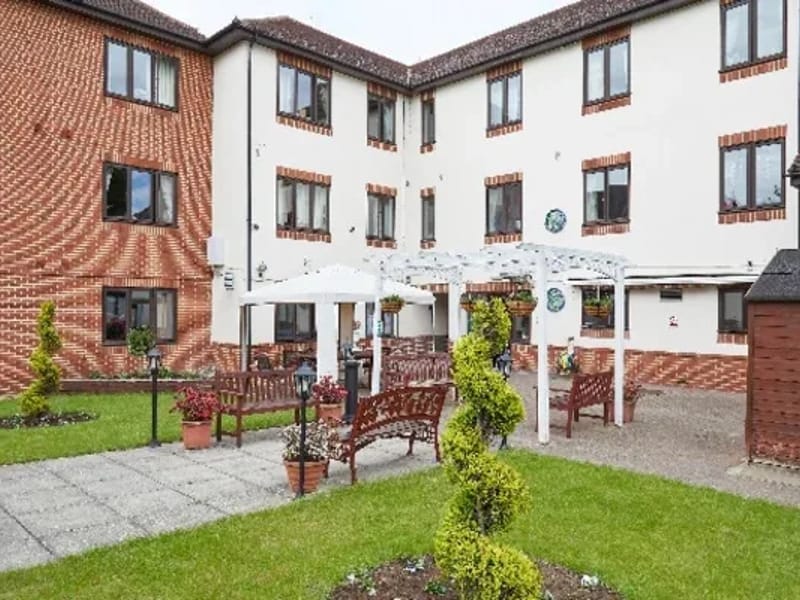 Brook House Care Home - Nursing Home in Towcester, England photo 2