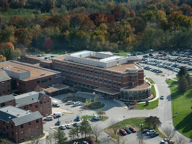 Alton Memorial Hospital - Hospital in Alton, IL photo 1