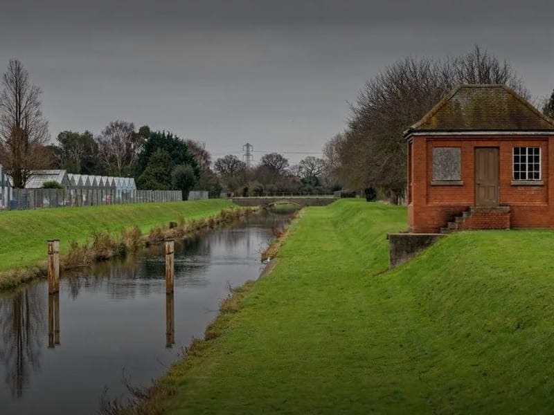 Kingscroft - Assisted Living in Staines Upon Thames, England photo 2